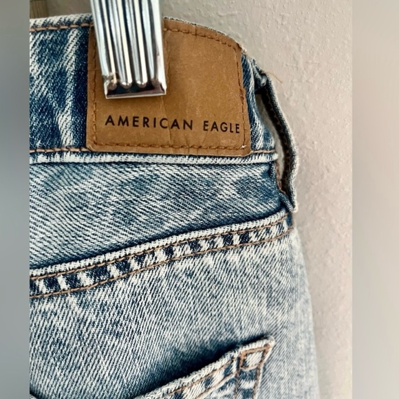 American Eagle Mom Straight Jeans - Picture 2 of 5